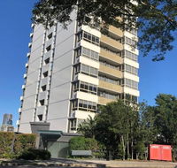 Waterfront Brisbane Apartment - Australian Directory