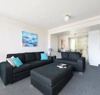 9 Cirrus at Fingal Bay - Australian Directory