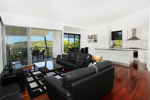 224 Centenary Heights Road Coolum Beach 500 Dollar Bond Linen Included - Australian Directory 2