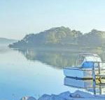 The Boathouse a 3 Bedroom House - Australian Directory