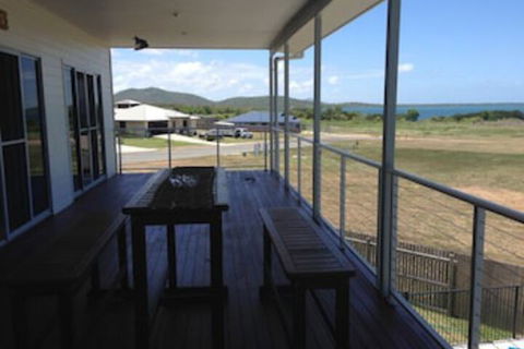 The Beach House - Australian Directory 0