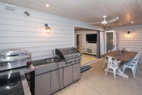 Busselton Beach House - Australian Directory 5