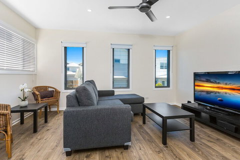 Pebbles At Casuarina Beach - Australian Directory 5