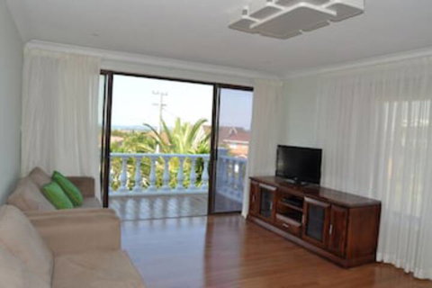 Lake & Ocean View - Australian Directory 0