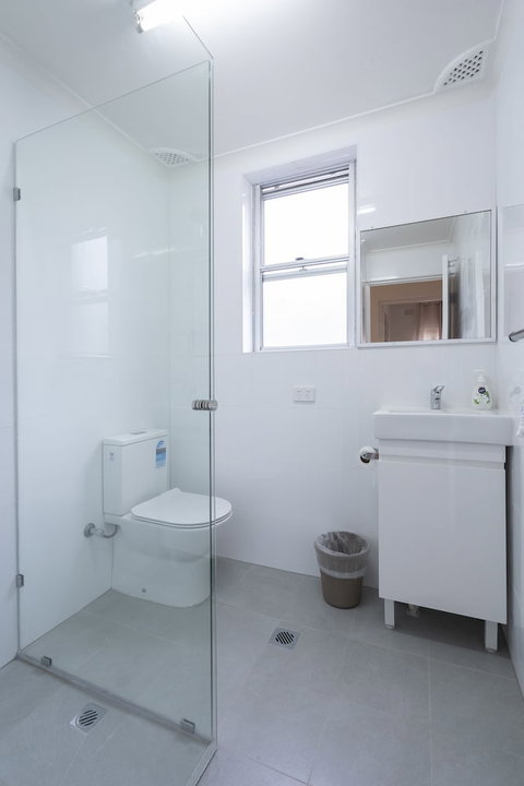 Manly Beach Escape Apartment - Australian Directory 3