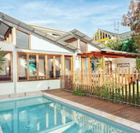 Sunny Family Beach House - Australian Directory
