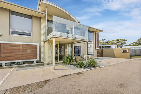 A Window On The Bay - Australian Directory 2