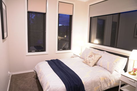Comfort House Near Box Hill - Australian Directory 6