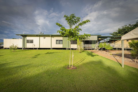 Victoria Accommodation Village - Australian Directory 6