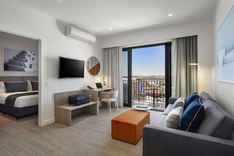 Quest Joondalup - Australian Directory 5
