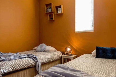 Mika, 2bdr Fitzroy Pad With Secure Parking - Australian Directory 7