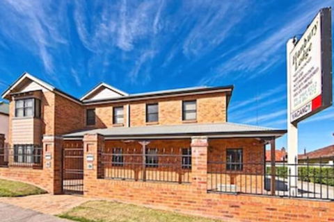 Alloggio Hanbury Mayfield - Australian Directory 4