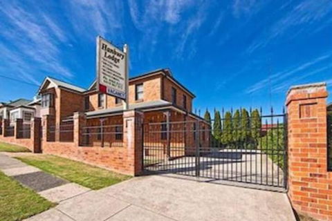 Alloggio Hanbury Mayfield - Australian Directory 2