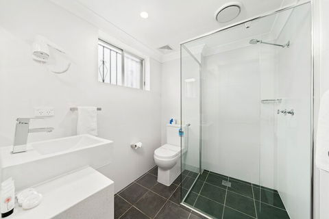 WM Hotel Bankstown - Australian Directory 4