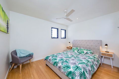 Gold Coast Stunning Waterfront Retreat By Hostrelax - Australian Directory 7