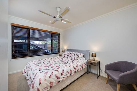 Gold Coast Stunning Waterfront Retreat By Hostrelax - Australian Directory 4
