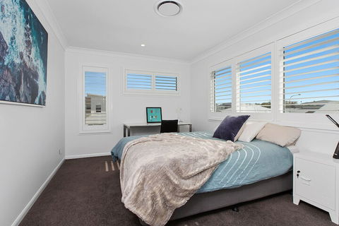 Elegant Beach House On Nautilus - Australian Directory 6