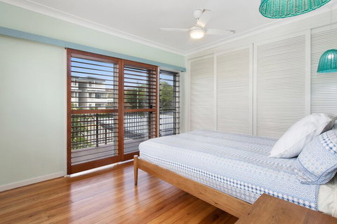 BEACH HOUSE On PEARL - Australian Directory 4