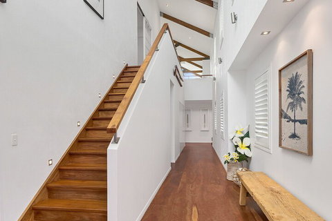 White Wash On She Oak - Australian Directory 2