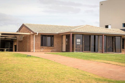 Gold Coast Views 10 Gold Coast Drive - Australian Directory 1