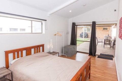 Gold Coast Views 10 Gold Coast Drive - Australian Directory 4