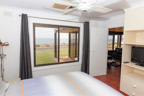 Gold Coast Views 10 Gold Coast Drive - Australian Directory 7