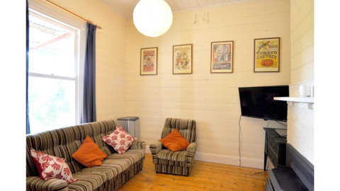 MY Fair Lady External Bathroom PET Friendly - Australian Directory 5