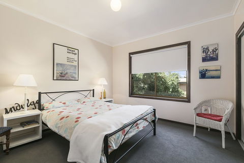 Veronica Lodge Free Wifi - Australian Directory 2