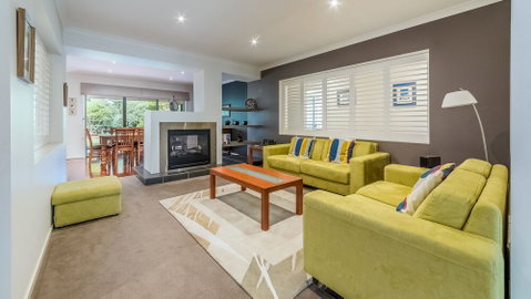 Oceans 11 Surfside Wifi & Foxtel PET Friendly - Australian Directory 4