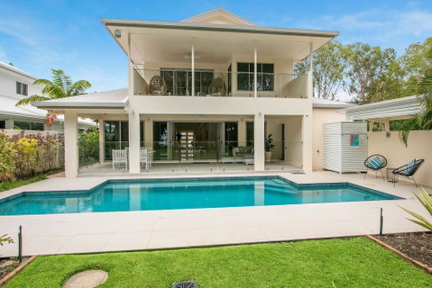 Luxury Living On The Beachfront - Australian Directory 2