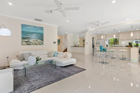 Luxury Living On The Beachfront - Australian Directory 3