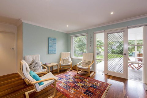 Breezes PET Friendly - Australian Directory 7