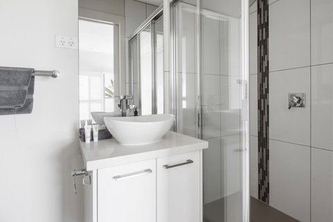 The Jetty Beach Apartment By Ready Set Host - Australian Directory 6