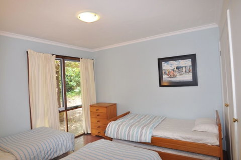 Beechwood Surf Side - Australian Directory 2