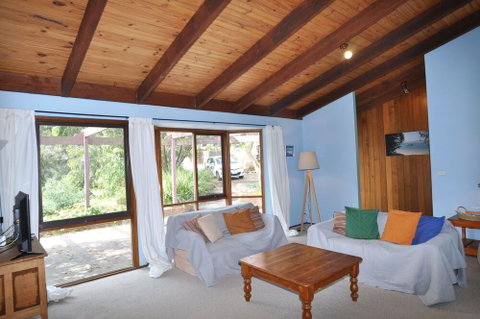Beechwood Surf Side - Australian Directory 1