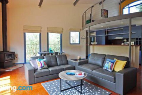 Surf Sounds Free Wifi PET Friendly Surf Side! - Australian Directory 5