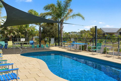 Wenneelys 26 / 45 St. Andrews Boulevard - Australian Directory 7