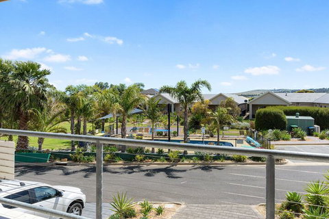 Wenneelys 26 / 45 St. Andrews Boulevard - Australian Directory 4