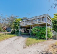 Inverloch Beach HUT Close TO Beach  Shops - Australian Directory