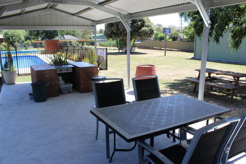 Alexandra Motor Inn Victoria Aus - Australian Directory 3