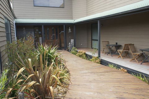 Venus Escapes Guesthouse - Australian Directory 1