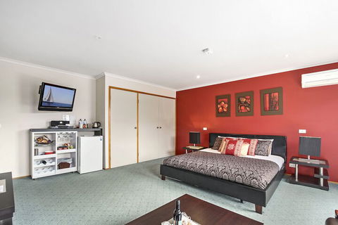 Venus Escapes Guesthouse - Australian Directory 7