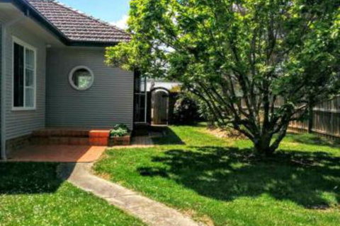 Magnolia Corner - Australian Directory 4