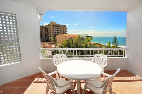 Unit 9 Coolum Blueseas Coolum Beach - Australian Directory 1