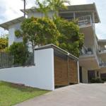 Unit 2 Sea Breeze Villas Coolum Beach - Australian Directory 0