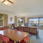 2 Water Crescent Retro Haven - Australian Directory 0