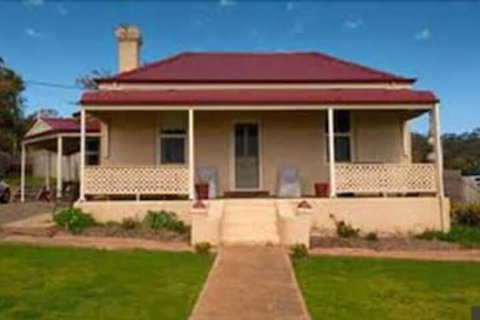 Charlie Bates Cottage - Australian Directory 0