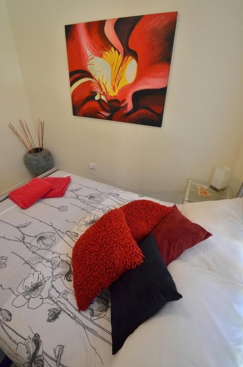 Art On Hart - Australian Directory 5