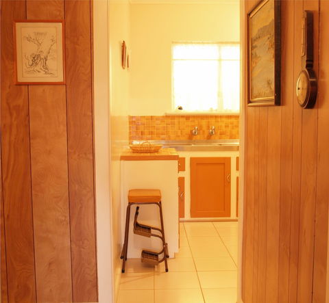 Capon Cottage - Australian Directory 1