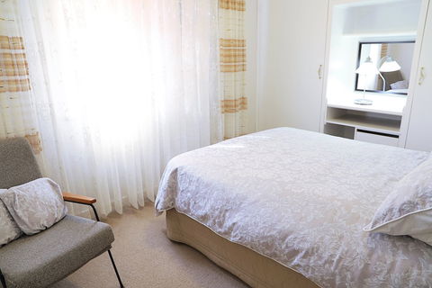 Capon Cottage - Australian Directory 4